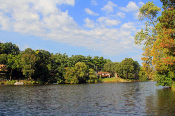 Schnitzeljagden Lake in the Hills