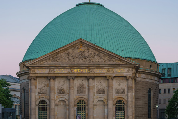 St.-Hedwigs-Kathedrale Mitte