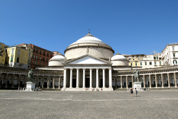 Piazza del Plebiscito Neapel