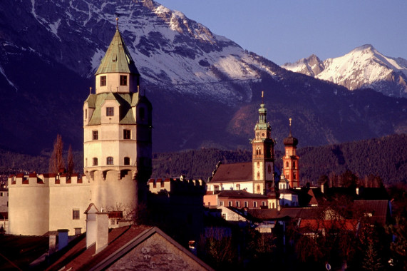 Burg Hasegg Hall in Tirol