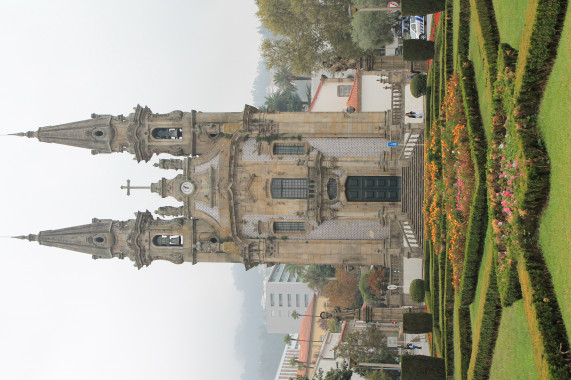 Igreja de Nossa Senhora da Consolação e Santos Passos Guimarães 