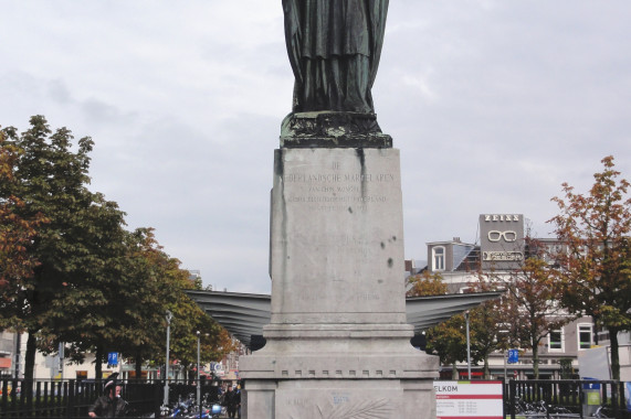 Standbeeld van Ferdinand Hamer Nimega