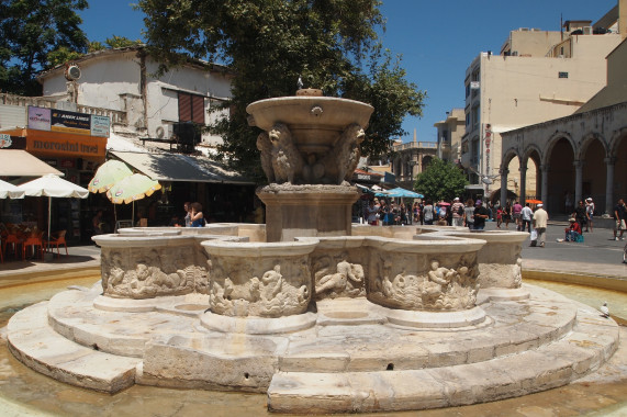 Morosini Fountain Candia