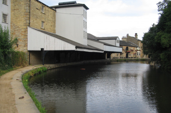 Leeds and Liverpool Canal Leeds