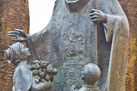 Monumento al Papa Juan Pablo II (San Cristóbal de La Laguna) San Cristóbal de La Laguna