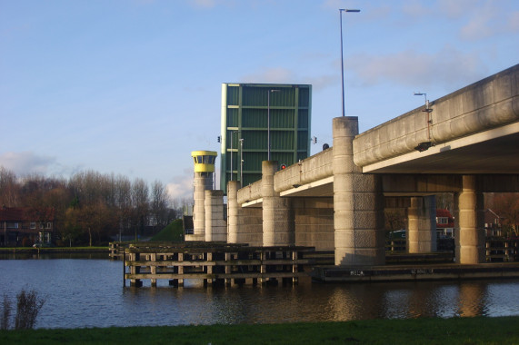 Dr. J.M. den Uylbrug Zaandam