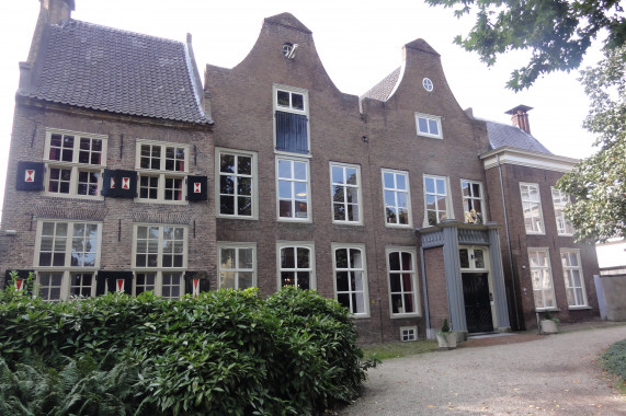 Ambtmanshuis: koetshuis Tiel