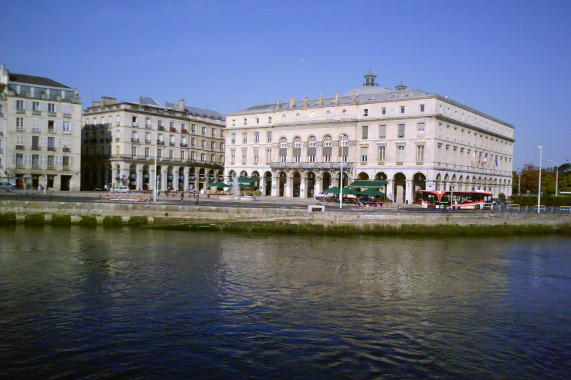 Hôtel de ville et théâtre de Bayonne Bayonne