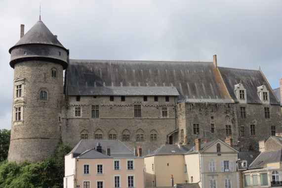 Burg Laval Laval