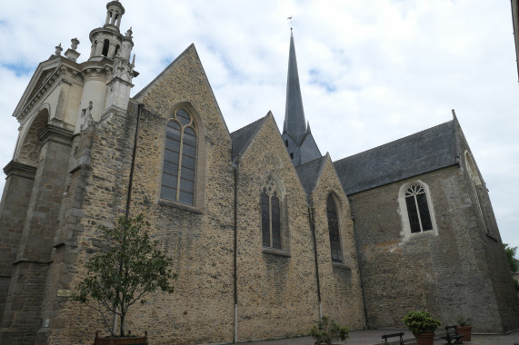 église Saint-Vénérand de Laval Laval