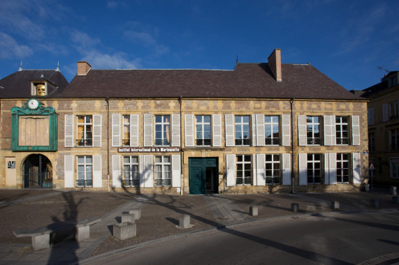 Institut international de la marionnette Charleville-Mézières