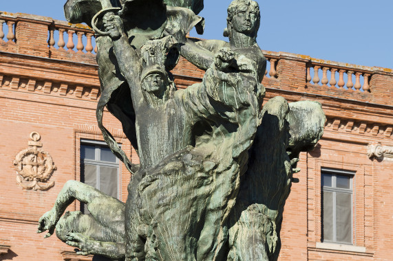 Monument aux Morts de Montauban Montauban