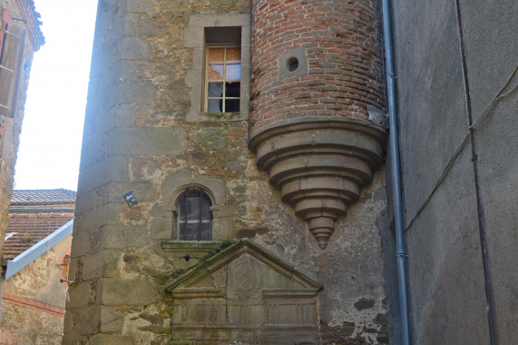 Tour du Grenier à sel Cholet