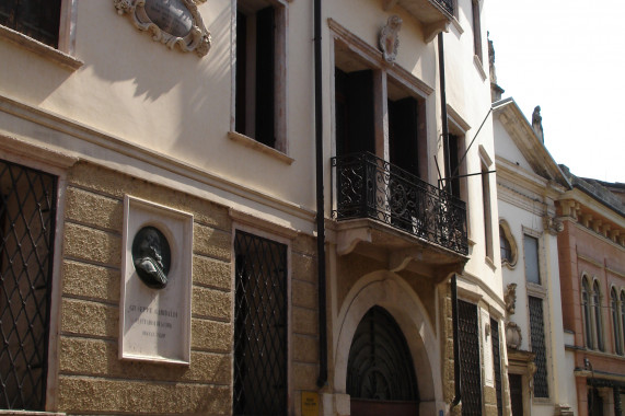 Palazzo Toaldi-Capra Schleit