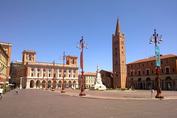 Piazza Aurelio Saffi Forlì