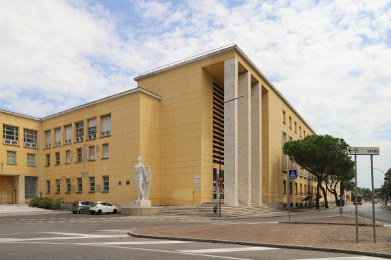 Palazzo dell'ex collegio aeronautico Forlì