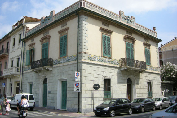 Villino Tolomei Viareggio