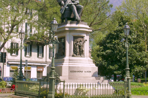 Monumento a Manzoni Lecco