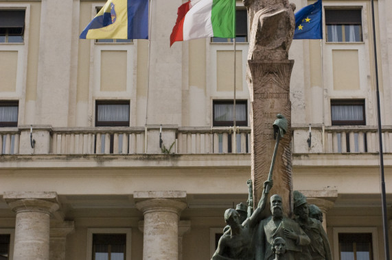 Monumento a Nicola Ricciotti Frosinone