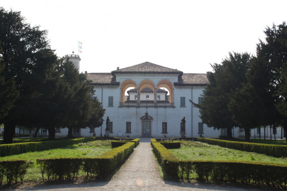 Palazzo Arese Borromeo Cesano Maderno