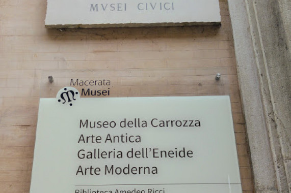 Musei Civici - Pinacoteca e Museo della Carrozza Macerata