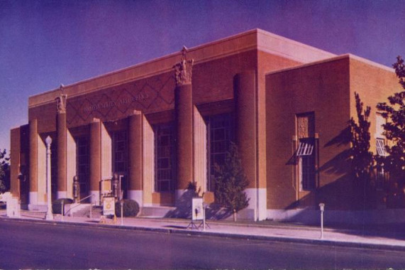 United States Post Office Visalia