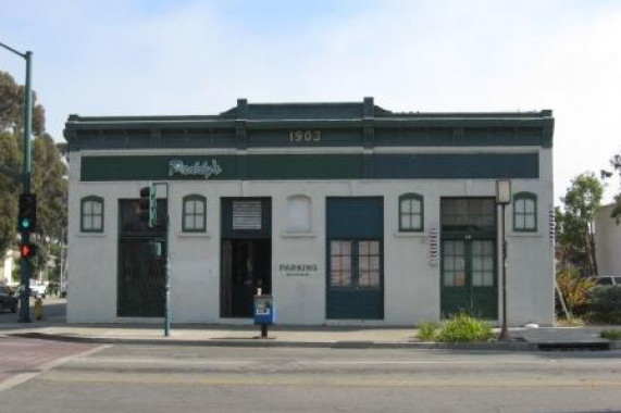 Feraud General Merchandise Store Ventura