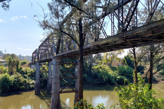 Leycester Creek railway bridge Lismore