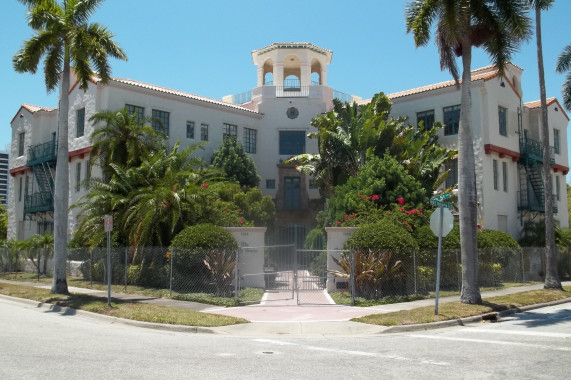 El Vernona Apartments-Broadway Apartments Sarasota