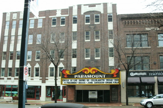 Paramount Theatre Cedar Rapids