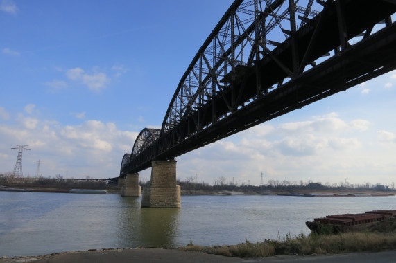 MacArthur Bridge St. Louis