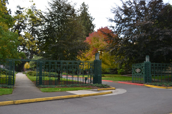 Dads' Gates Eugene