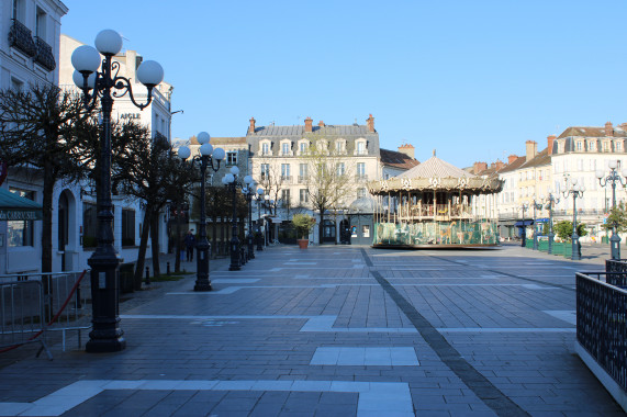 Napoléon Bonaparte Square Fontainebleau