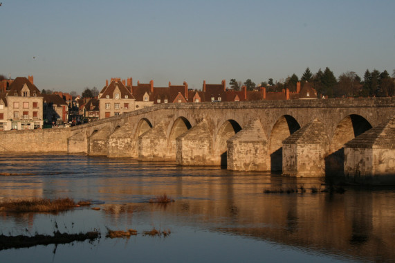 Vieux pont de Gien Gien