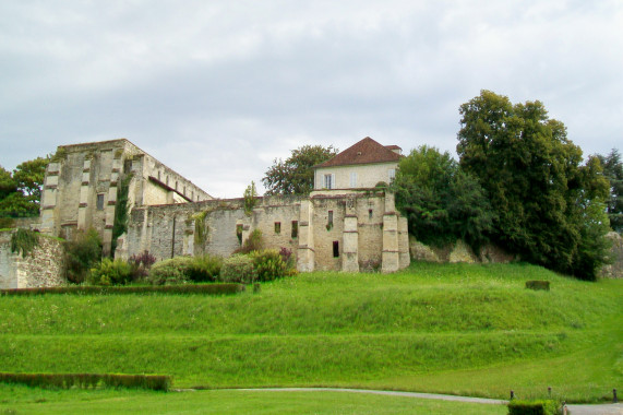 Prieuré Saint-Arnoul de Crépy-en-Valois Crépy-en-Valois