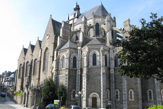 Basilique Notre-Dame-des-Miracles de Mayenne Mayenne