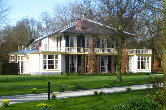 Rhijngeest: hoofdgebouw Oegstgeest