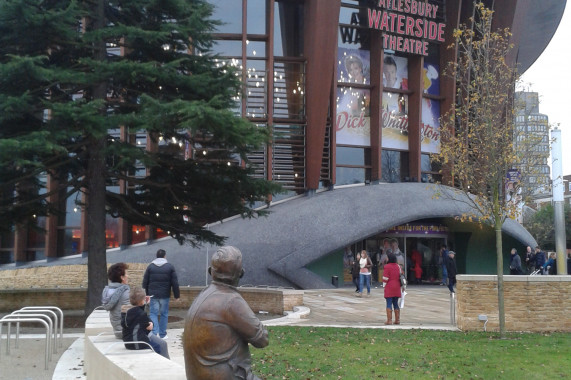 Aylesbury Waterside Theatre Aylesbury