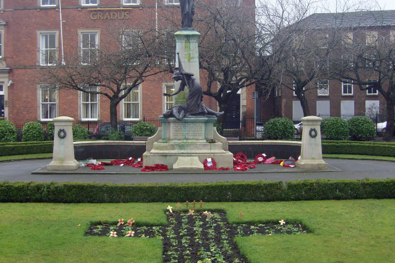 Macclesfield War Memorial Macclesfield