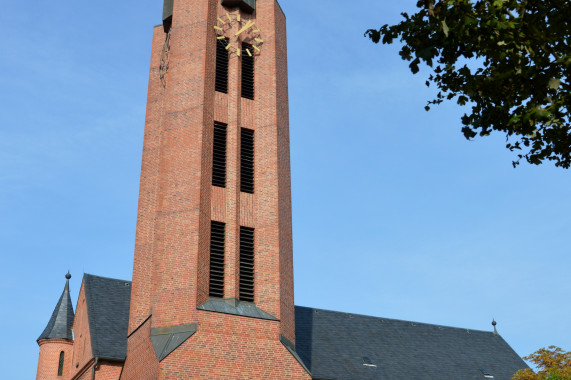 Herz-Jesu-Kirche Bitterfeld-Wolfen