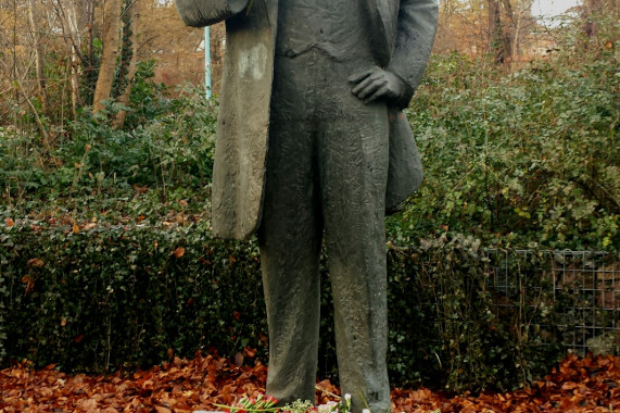 Karl-Marx-Denkmal Neubrandenburg