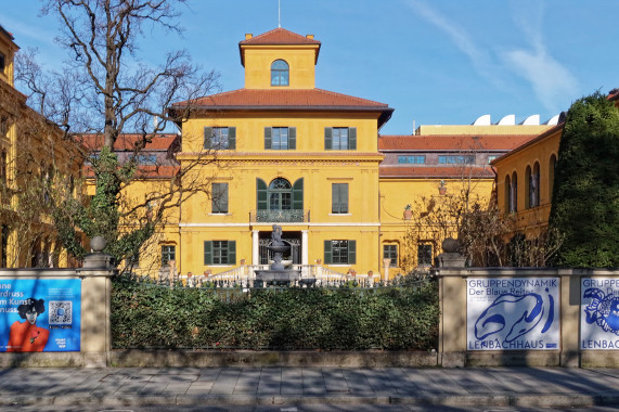 Städtische Galerie im Lenbachhaus und Kunstbau München München