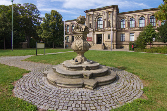 Sonnenuhr vor der Herzog August Bibliothek Wolfenbüttel