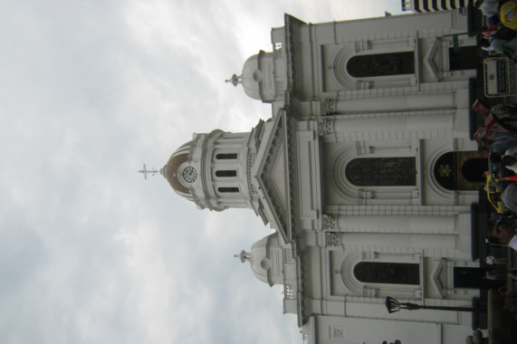 cathédrale Saint-Pierre-Apôtre Cali